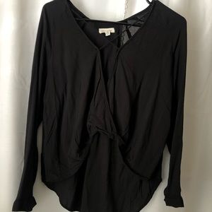 Silence + Noise Black Deep V long sleeve Top